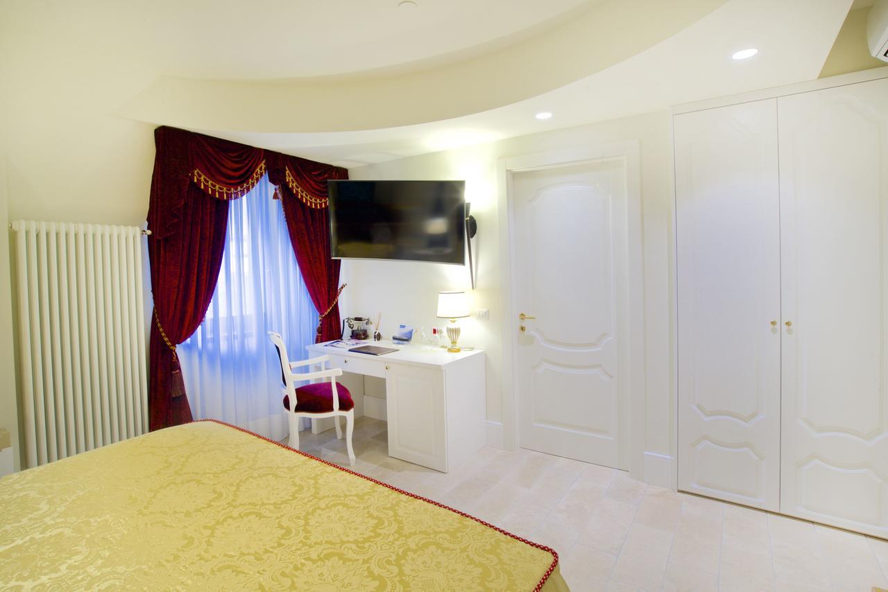 Design Suite Тірано Екстер'єр фото